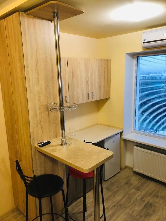 Comfortable Apartment Near Metro Charkiv Exteriör bild